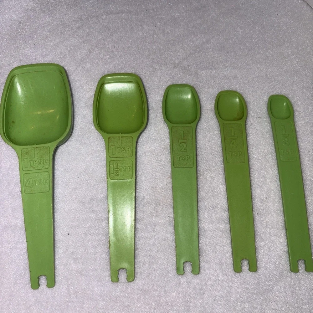 Tupperware Nesting Measuring Spoons Vintage Green Spoons No Keeper Ring Nesting